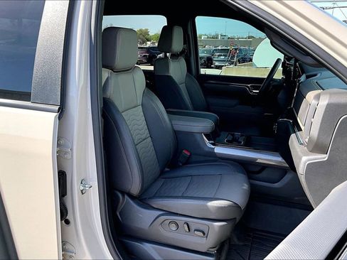 Used 2026 Chevrolet Silverado 2500 ZR2 AWD/4WD image 9