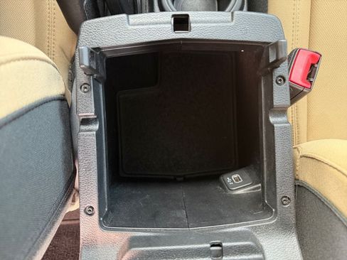 Used 2021 Jeep Wrangler Sport AWD/4WD image 23