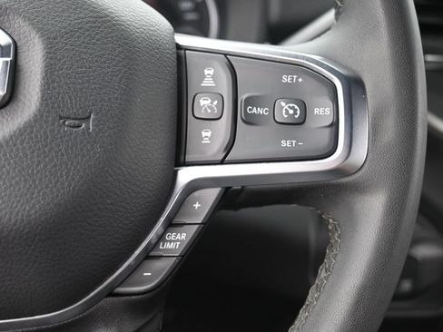 Used 2025 RAM 2500 Big Horn AWD/4WD image 30