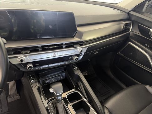 Certified 2023 Kia Telluride S w/ S Sunroof Package image 4