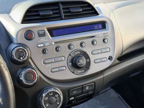 Used 2010 Honda Fit BASE image 22