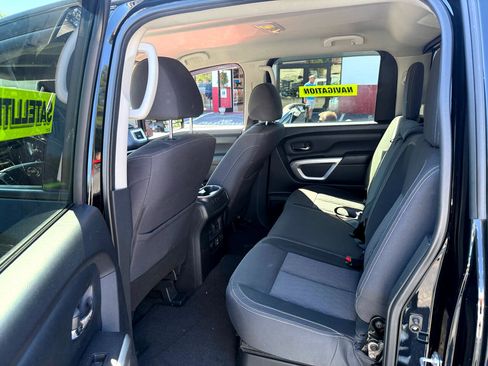 Used 2021 Nissan Titan SV w/ SV Convenience Package image 20