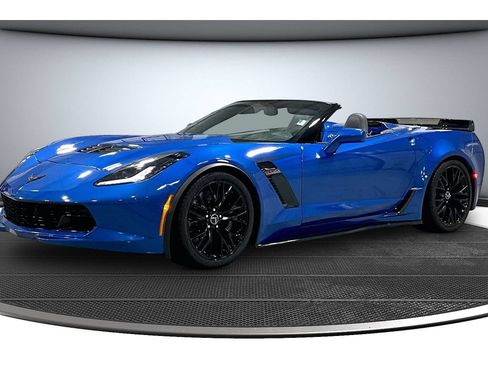 Used 2015 Chevrolet Corvette Z06 w/ 3LZ Preferred Equipment Group RWD image 14