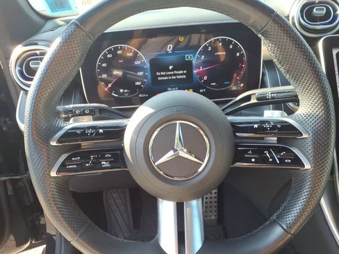 Used 2023 Mercedes-Benz GLC 300 4MATIC image 28