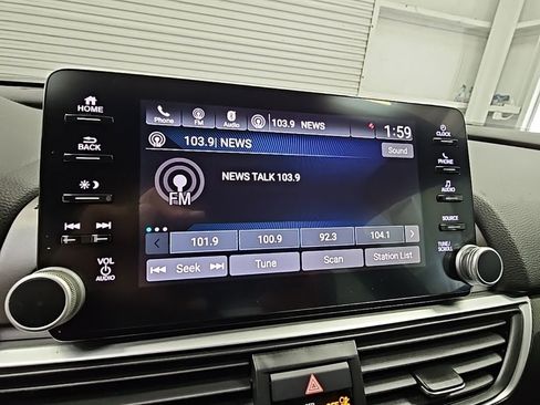 Used 2019 Honda Accord Sport image 16