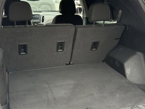 Used 2022 Chevrolet Equinox LS w/ LS Convenience Package FWD image 26