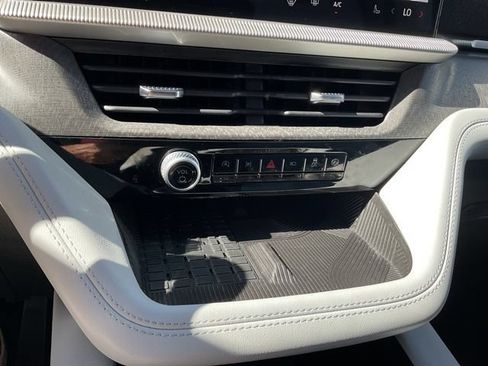 Used 2025 Ford Explorer Platinum w/ Ultimate Package AWD/4WD image 20