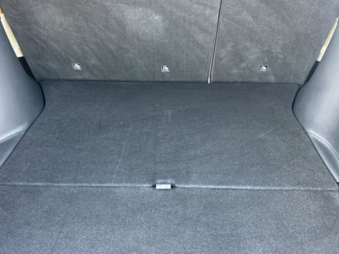 Used 2019 Tesla Model X Standard Range image 19