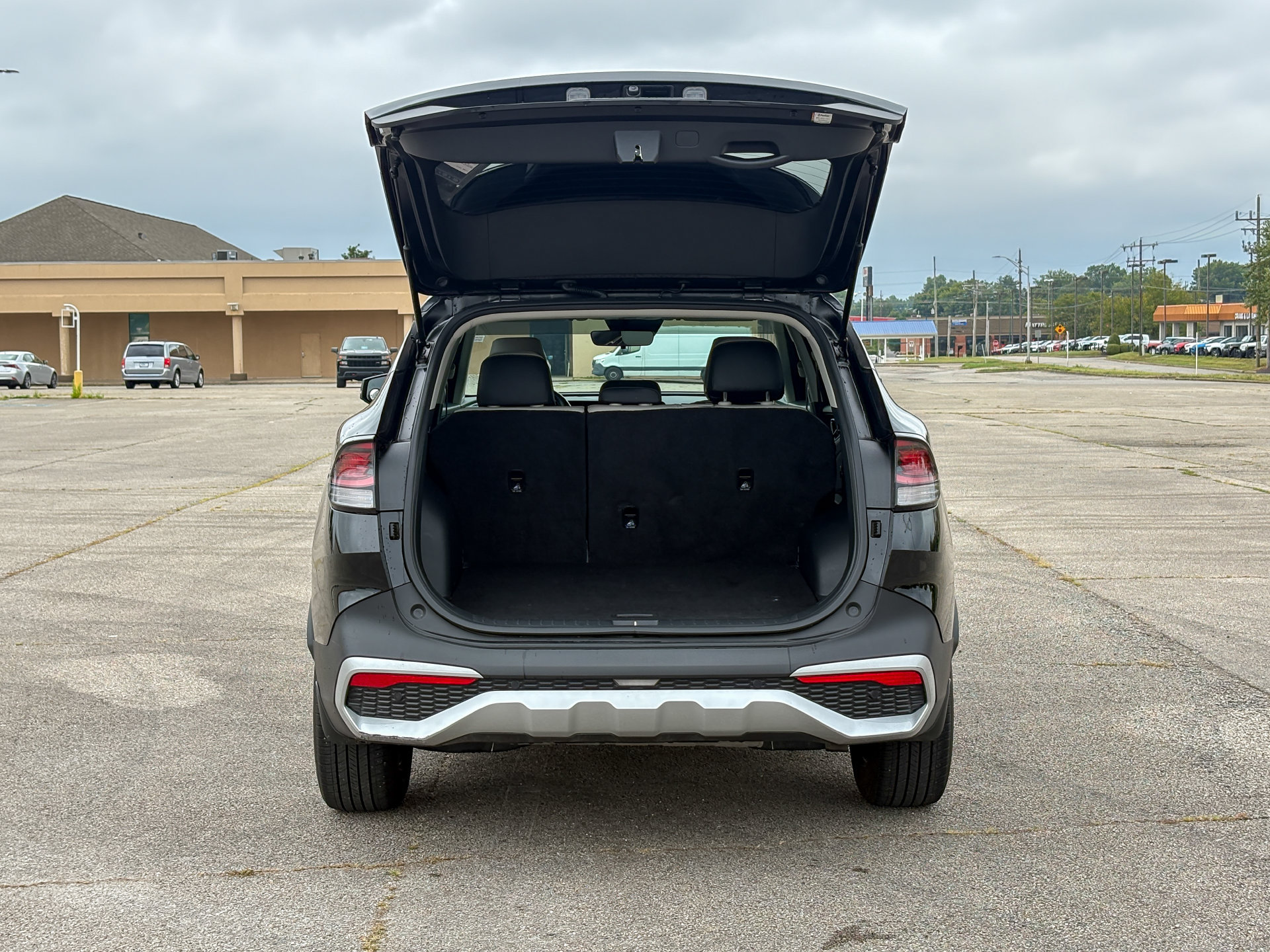 Used 2024 Kia Sportage EX FWD image 30