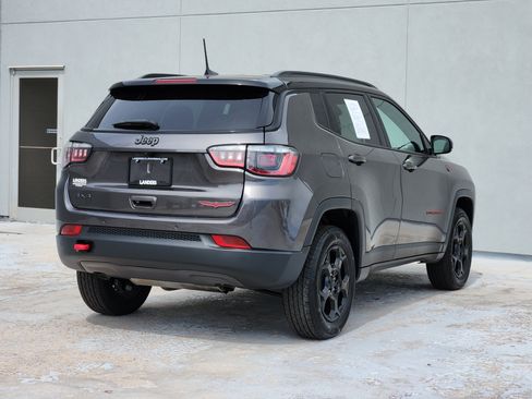 Used 2024 Jeep Compass Trailhawk AWD/4WD image 8