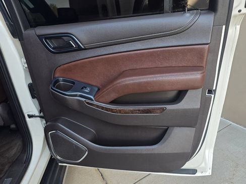 Used 2015 Chevrolet Suburban LTZ AWD/4WD image 24
