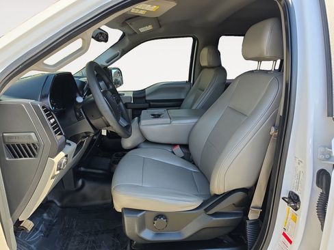 Used 2016 Ford F150 XL w/ Equipment Group 101A Mid image 9