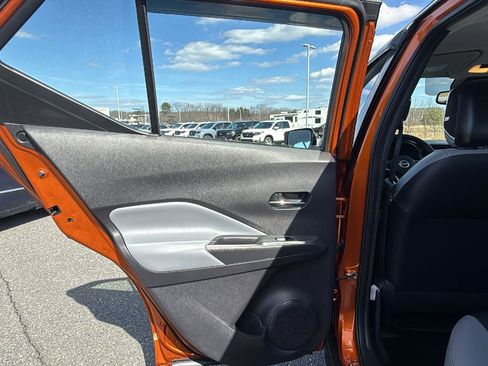 Used 2023 Nissan Kicks SR w/ SR Premium Package image 21