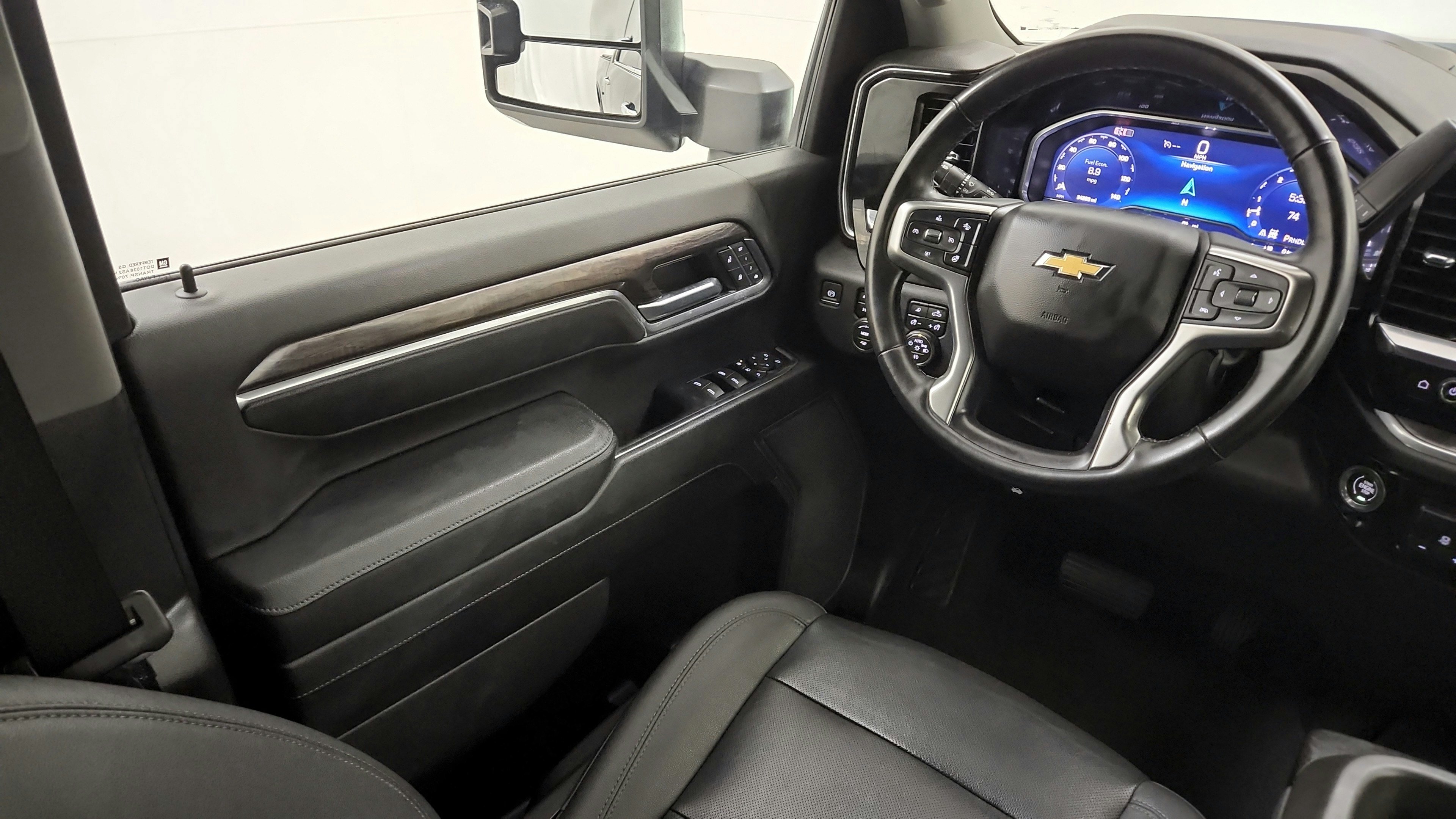 Used 2024 Chevrolet Silverado 2500 LTZ AWD/4WD image 24