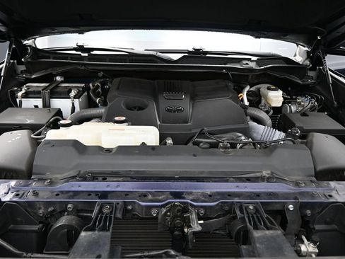 Used 2022 Toyota Tundra SR5 w/ Convenience Package RWD image 28