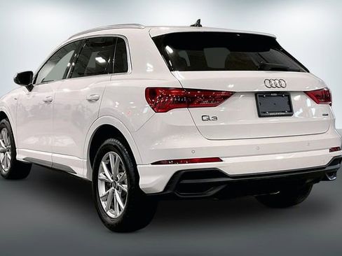 Certified 2023 Audi Q3 2.0T Premium w/ Convenience Package image 12