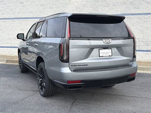 Certified 2024 Cadillac Escalade Sport w/ LPO, ONYX Package image 5