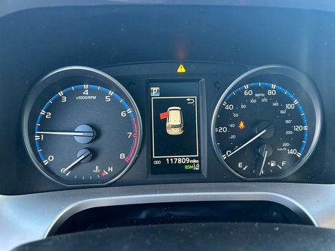 Used 2018 Toyota RAV4 XLE image 17