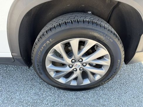 Used 2026 Buick Enclave Preferred AWD/4WD image 9