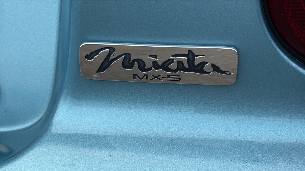 Used 2001 MAZDA MX-5 Miata RWD image 29