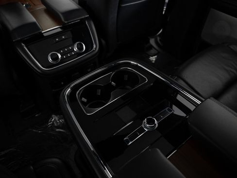 Used 2019 Lincoln Navigator Reserve image 42