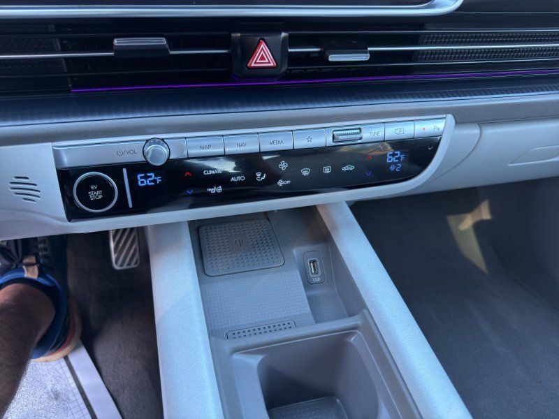 Used 2023 Hyundai Ioniq 6 Limited RWD image 18