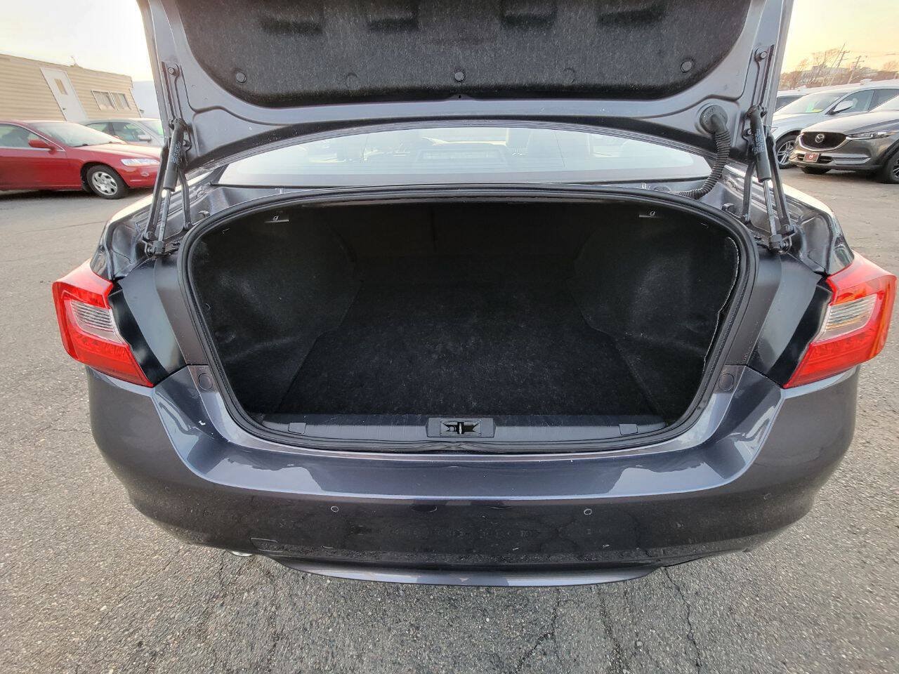 Used 2017 Subaru Legacy 2.5i Limited AWD/4WD image 26