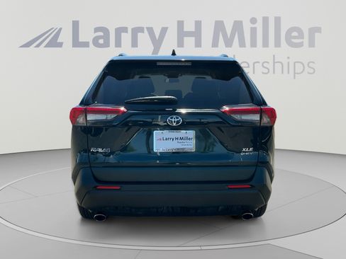 Used 2025 Toyota RAV4 XLE AWD/4WD image 4