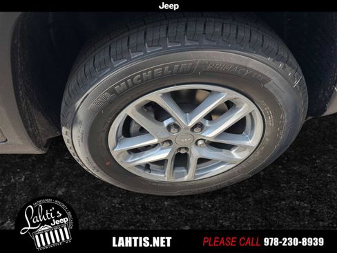 New 2025 Jeep Grand Cherokee Laredo X w/ Luxury Tech Group I image 10