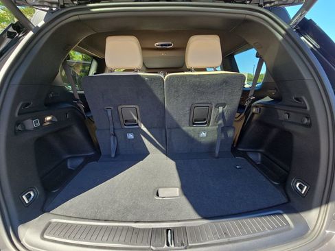 New 2025 Jeep Grand Cherokee L Limited RWD image 14