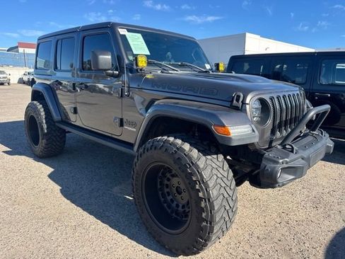Used 2019 Jeep Wrangler Unlimited Sahara w/ Quick Order Package 24M Moab AWD/4WD image 3
