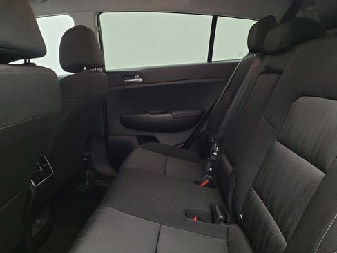 Used 2017 Kia Sportage LX image 18