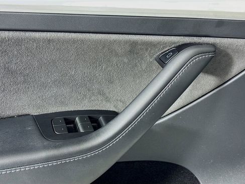 Used 2024 Tesla Model Y Long Range image 15