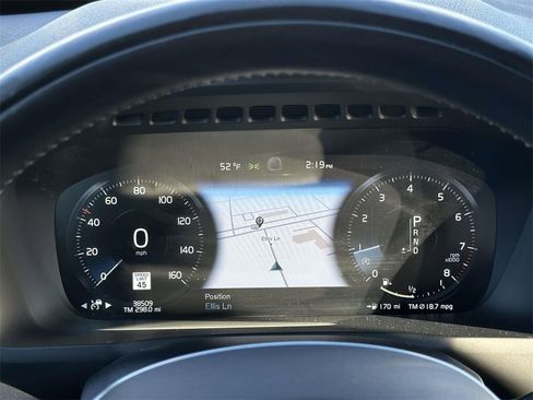 Used 2020 Volvo XC90 T6 Momentum image 11