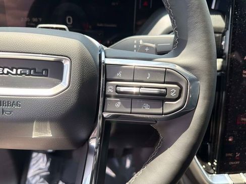 New 2026 GMC Yukon Denali w/ Denali Reserve Package AWD/4WD image 27
