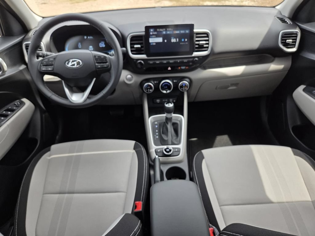New 2026 Hyundai Venue SEL FWD image 8