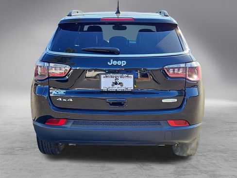 Used 2024 Jeep Compass Latitude image 6