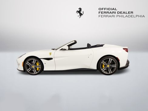 Certified 2020 Ferrari Portofino RWD image 5