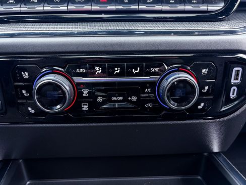 Used 2024 Chevrolet Silverado 1500 ZR2 w/ Technology Package image 28