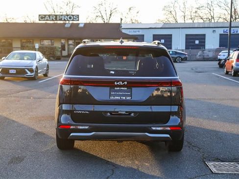 Used 2024 Kia Carnival SX image 8