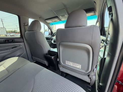 Used 2015 Toyota Tacoma PreRunner w/ SR5 Package RWD image 14