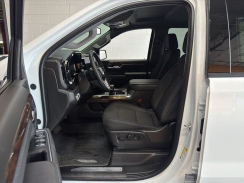 Used 2025 GMC Sierra 1500 Elevation w/ X31 Off-Road Package AWD/4WD image 19