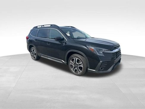 Used 2024 Subaru Ascent Limited image 8