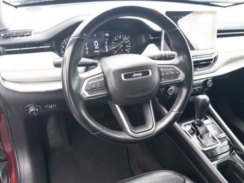 Used 2022 Jeep Compass Limited w/ Sun and Sound Group image 17