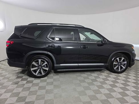 Used 2023 Honda Pilot Elite image 9