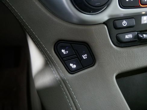 Used 2015 GMC Yukon XL SLT w/ Open Road Package image 28