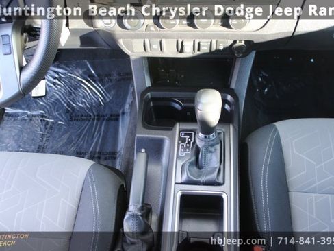 Used 2023 Toyota Tacoma TRD Off-Road image 13