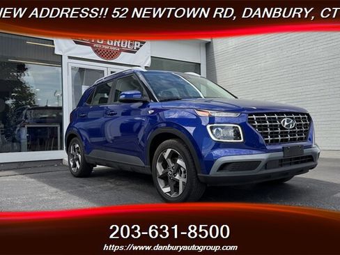 Used 2024 Hyundai Venue Limited FWD image 7