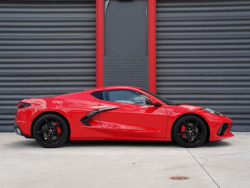 Used 2023 Chevrolet Corvette Stingray Premium Cpe w/ 3LT RWD image 2