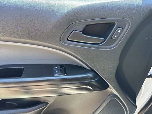 Used 2022 Chevrolet Colorado W/T RWD image 8